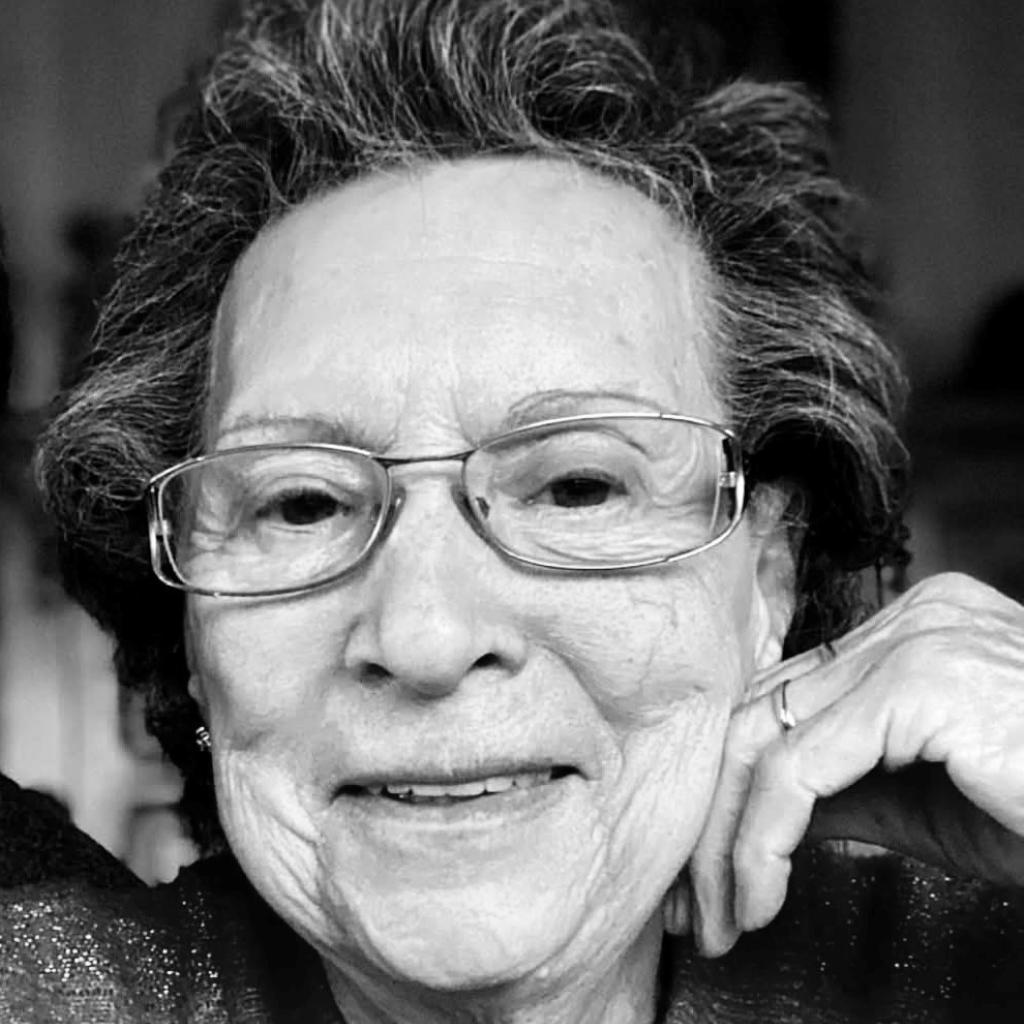 Anita Blomme (weduwe Robert Maertens) voorheen van Zandvoorde geboren te Gistel en er overleden, afscheid in familiekring door Uitvaartcentrum Bentein & Pollet van Oudenburg